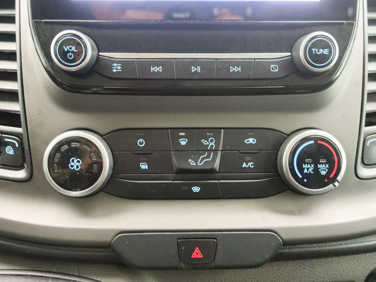 310 2.0 TDCI L2H2 Trend | Airco | Camera | Cruise Control |