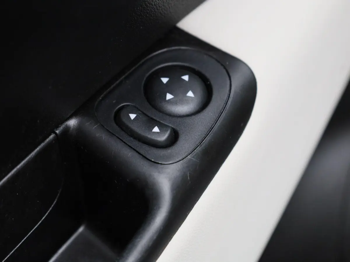 1.0 Hybrid Star | PANORAMADAK | APPLE CARPLAY - ANDROID AUTO | CLIMATE CONTROL | CRUISE CONTROL | NAVIGATIE |