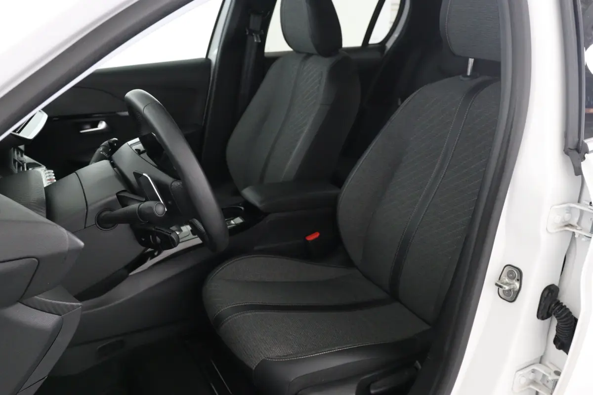 Hybrid 100 e-DCS6 Allure | 1e Eigenaar! | Automaat | LED | Clima | Navi By App | Cruise Control | Parkeersensoren V+A | Lichtmetalen Velgen | Half Leder | DAB