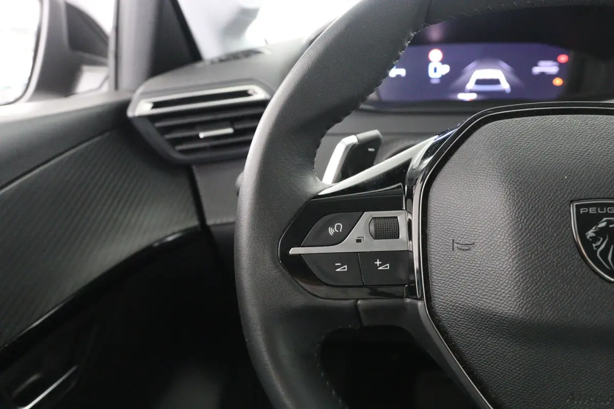 Hybrid 100 e-DCS6 Allure | 1e Eigenaar! | Automaat | LED | Clima | Navi By App | Cruise Control | Parkeersensoren V+A | Lichtmetalen Velgen | Half Leder | DAB