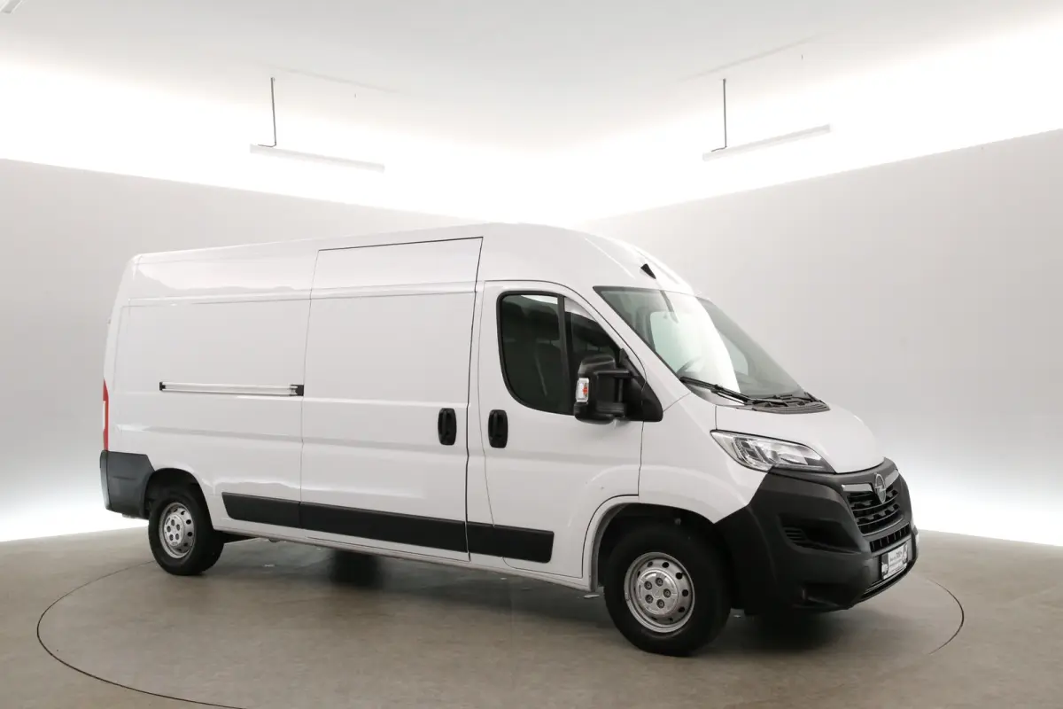 2.2 140PK 3,5t L3H2 | Clima | Camera | Cruise | 3 Zits | Carplay | Parkeersens.