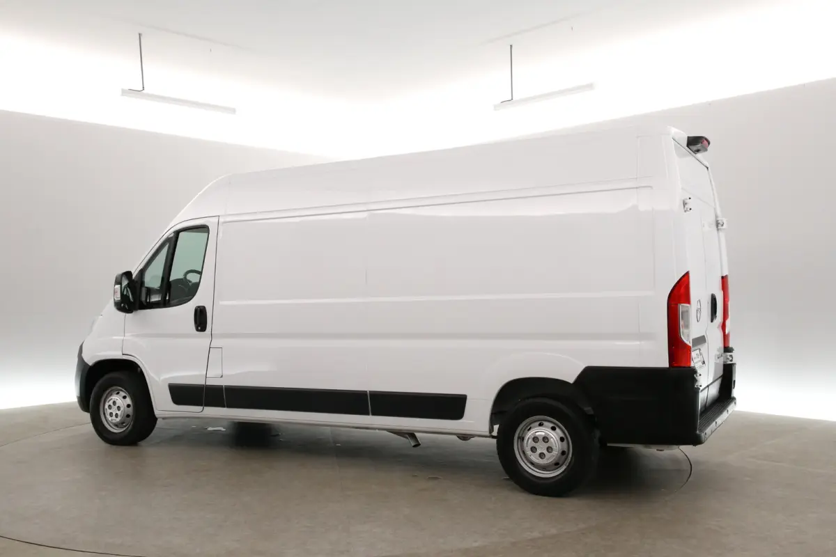 2.2 140PK 3,5t L3H2 | Clima | Camera | Cruise | 3 Zits | Carplay | Parkeersens.