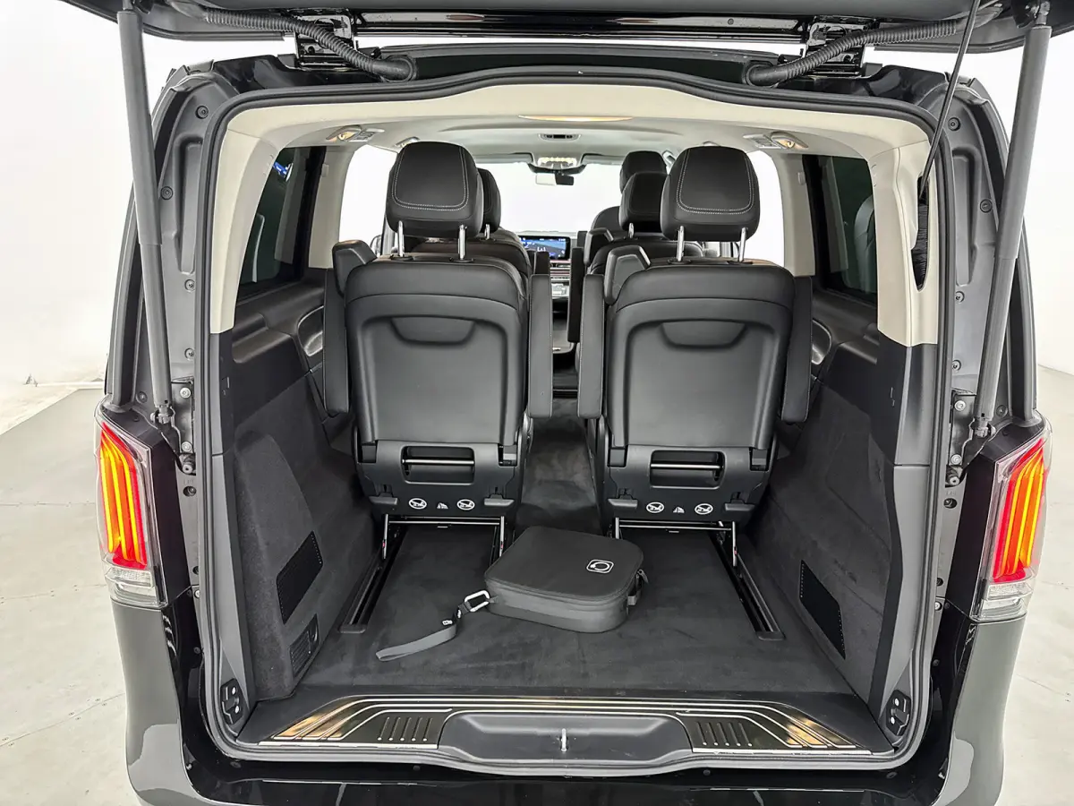 300 L2 90kWh Avantgarde Airmatic-luchtvering Leder Elektrische schuifdeuren