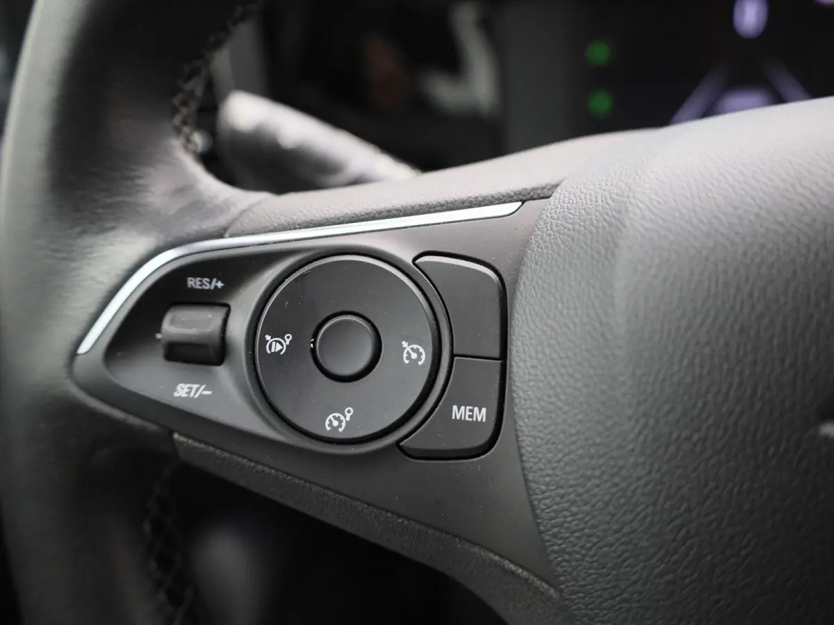 1.2 Elegance | ACHTERUITRIJCAMERA | APPLE CARPLAY - ANDROID AUTO | CLIMATE CONTROL | CRUISE CONTROL | LANE ASSIST |