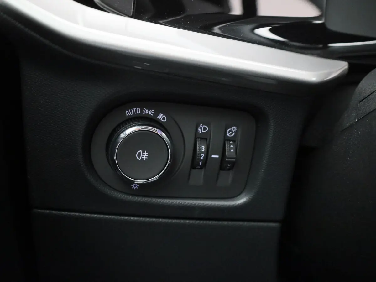 1.2 Elegance | ACHTERUITRIJCAMERA | APPLE CARPLAY - ANDROID AUTO | CLIMATE CONTROL | CRUISE CONTROL | LANE ASSIST |