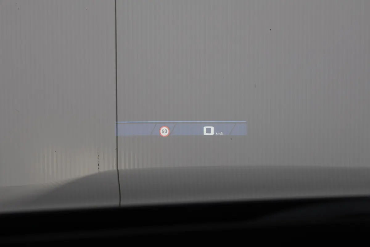 M5 M-Driverspack / Trekhaak / Panoramadak / Keramische remmen / Boewer & Wilkins / Driving assist prof. / Alu wielen 20/21 inch