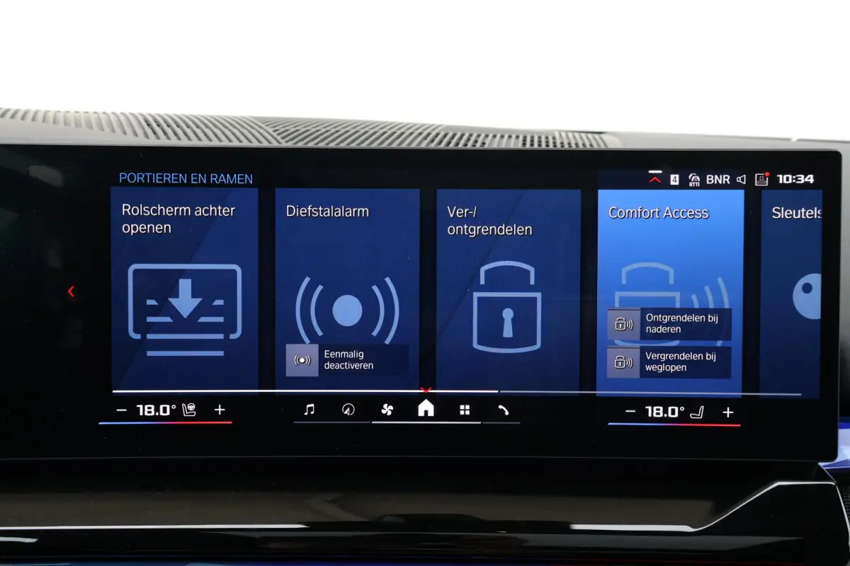 M5 M-Driverspack / Trekhaak / Panoramadak / Keramische remmen / Boewer & Wilkins / Driving assist prof. / Alu wielen 20/21 inch