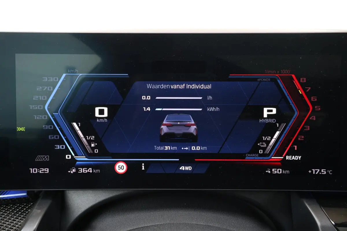 M5 M-Driverspack / Trekhaak / Panoramadak / Keramische remmen / Boewer & Wilkins / Driving assist prof. / Alu wielen 20/21 inch