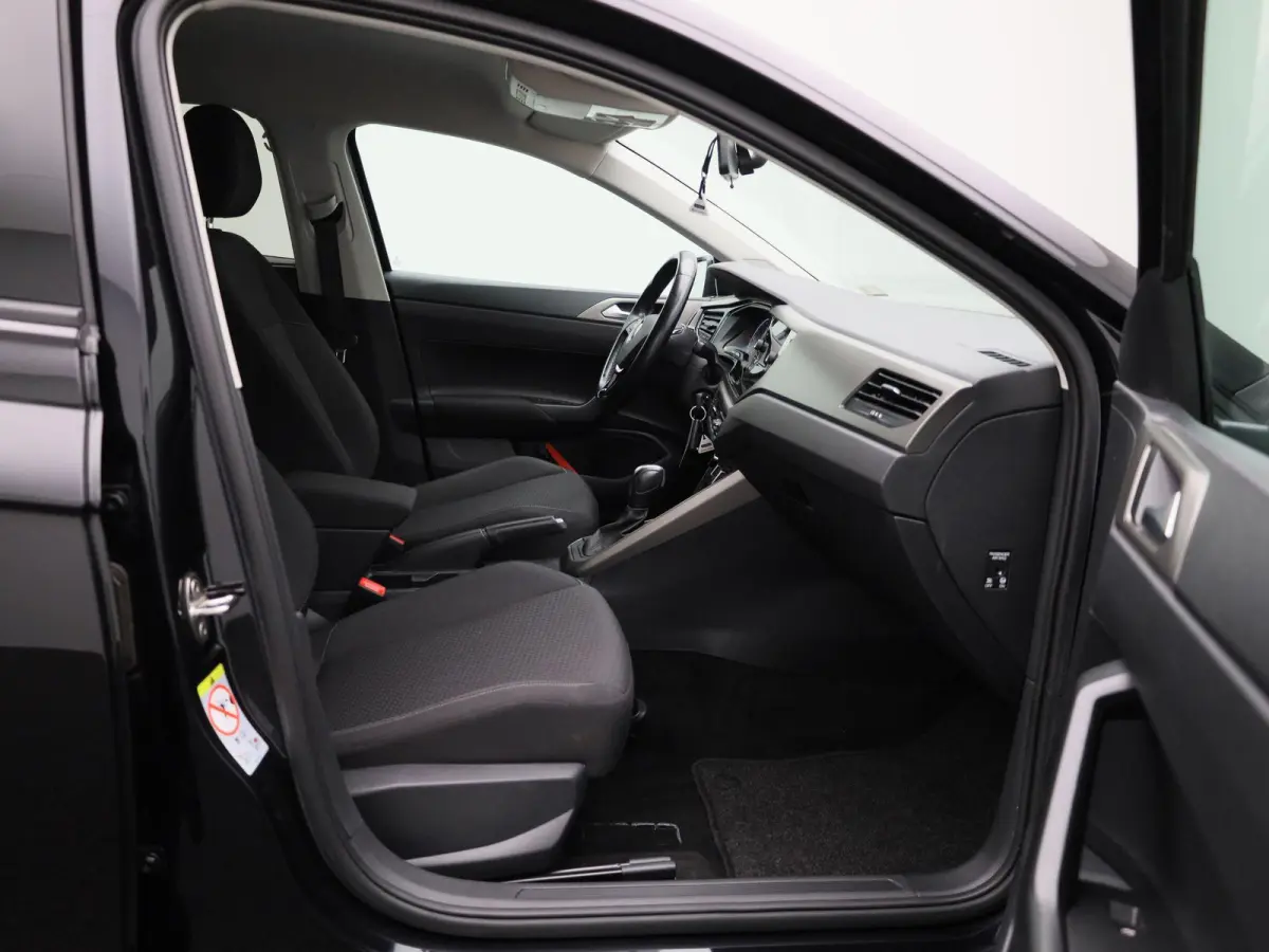 1.0 TSI R-Line Edition | AUTOMAAT | ACHTERUITRIJCAMERA | APPLE CARPLAY - ANDROID AUTO | AIRCO | ADAPTIVE CRUISE CONTROL |