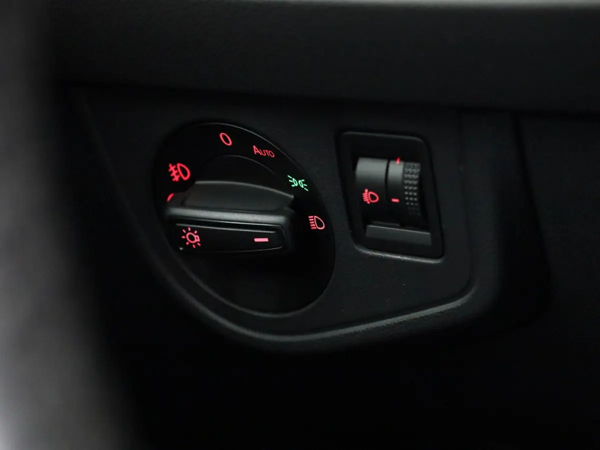 1.0 TSI R-Line Edition | AUTOMAAT | ACHTERUITRIJCAMERA | APPLE CARPLAY - ANDROID AUTO | AIRCO | ADAPTIVE CRUISE CONTROL |