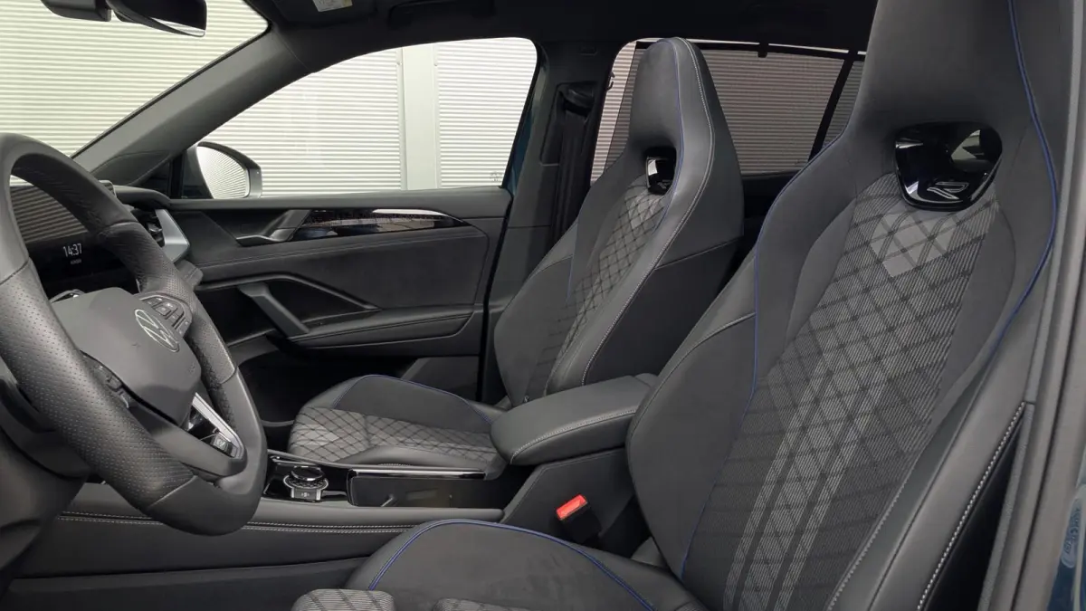 1.5 eHybrid 204pk DSG R-Line Edition | SoH 100% | Panoramadak | 360 Camera | Navigatie | Stoelverwarming | Adaptive Cruise | Carplay