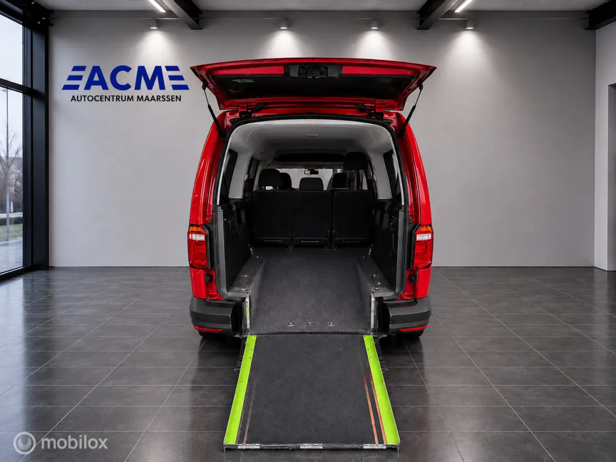 Maxi 1.4 TSI Trendl. AUTOM. Rolstoel uitv. + 5-pers . Trend