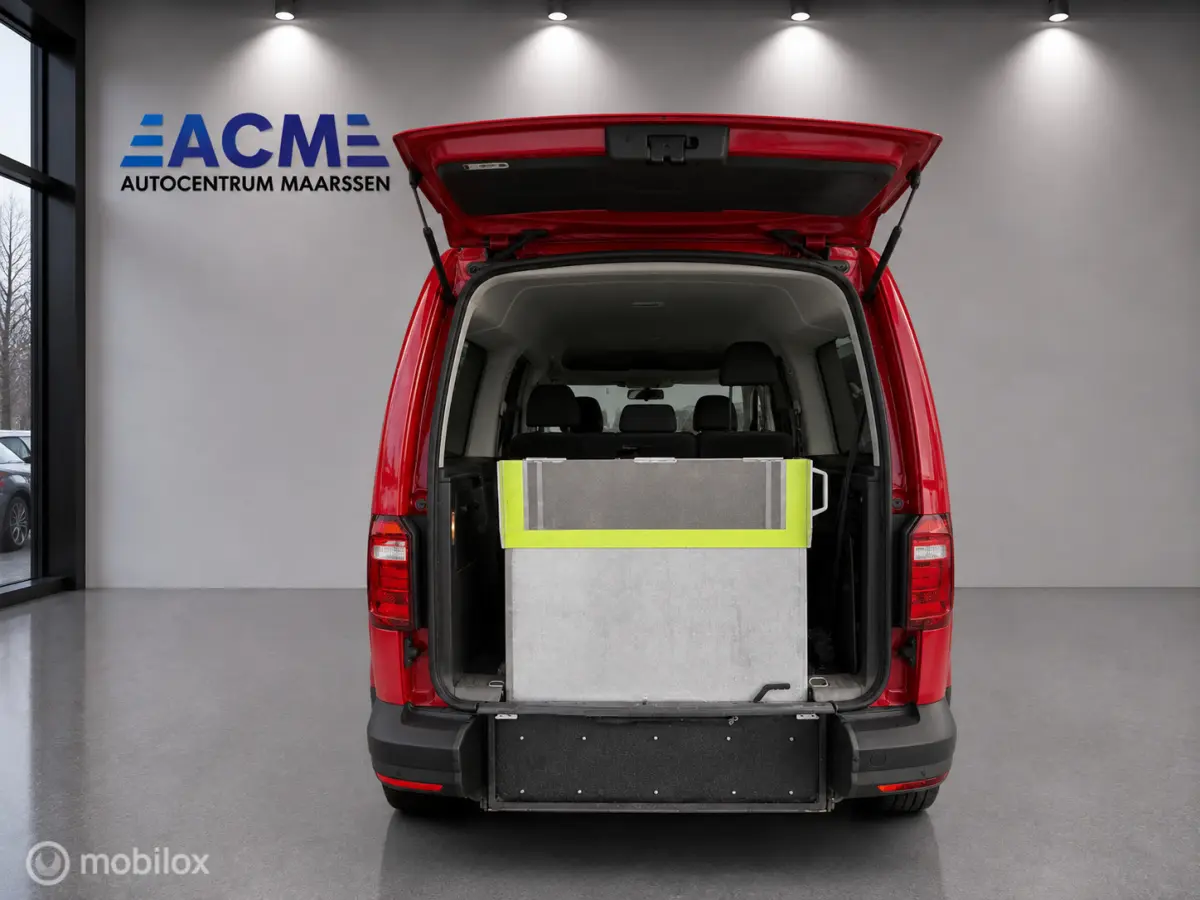 Maxi 1.4 TSI Trendl. AUTOM. Rolstoel uitv. + 5-pers . Trend