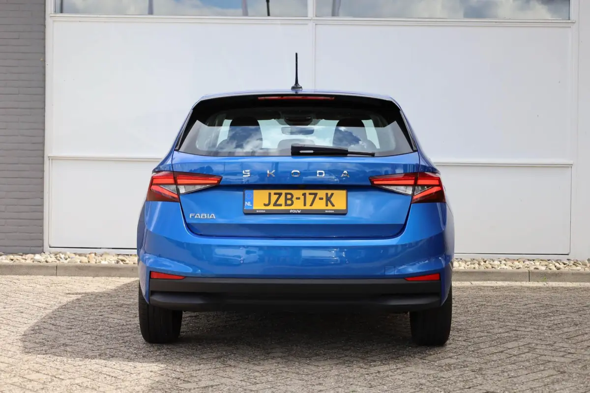 1.0 TSI 95pk Business Edition | Achteruitrijcamera | Cruise Control | Stoelverwarming