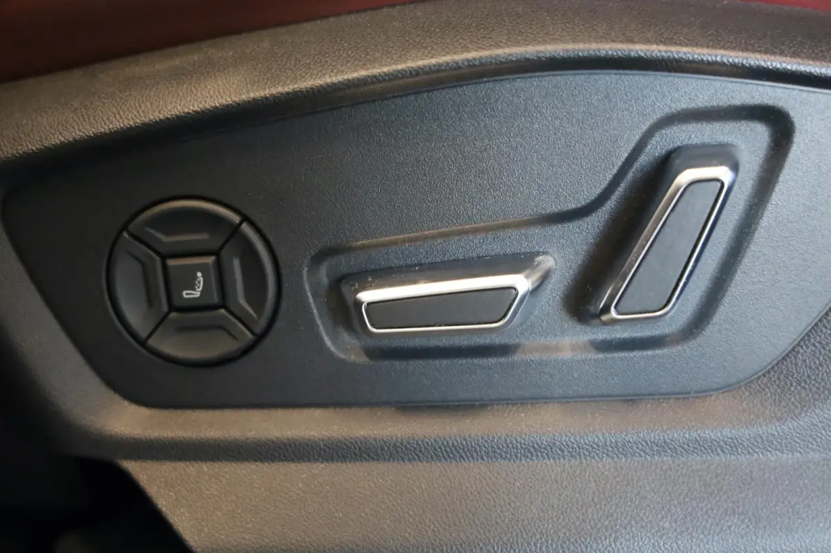 4.0 TFSI SQ8 QUATTRO MATRIX LED RED LEDER INTERIOR CAMERA 23" VELGEN B&O LEASE / INRUIL MOGELIJK