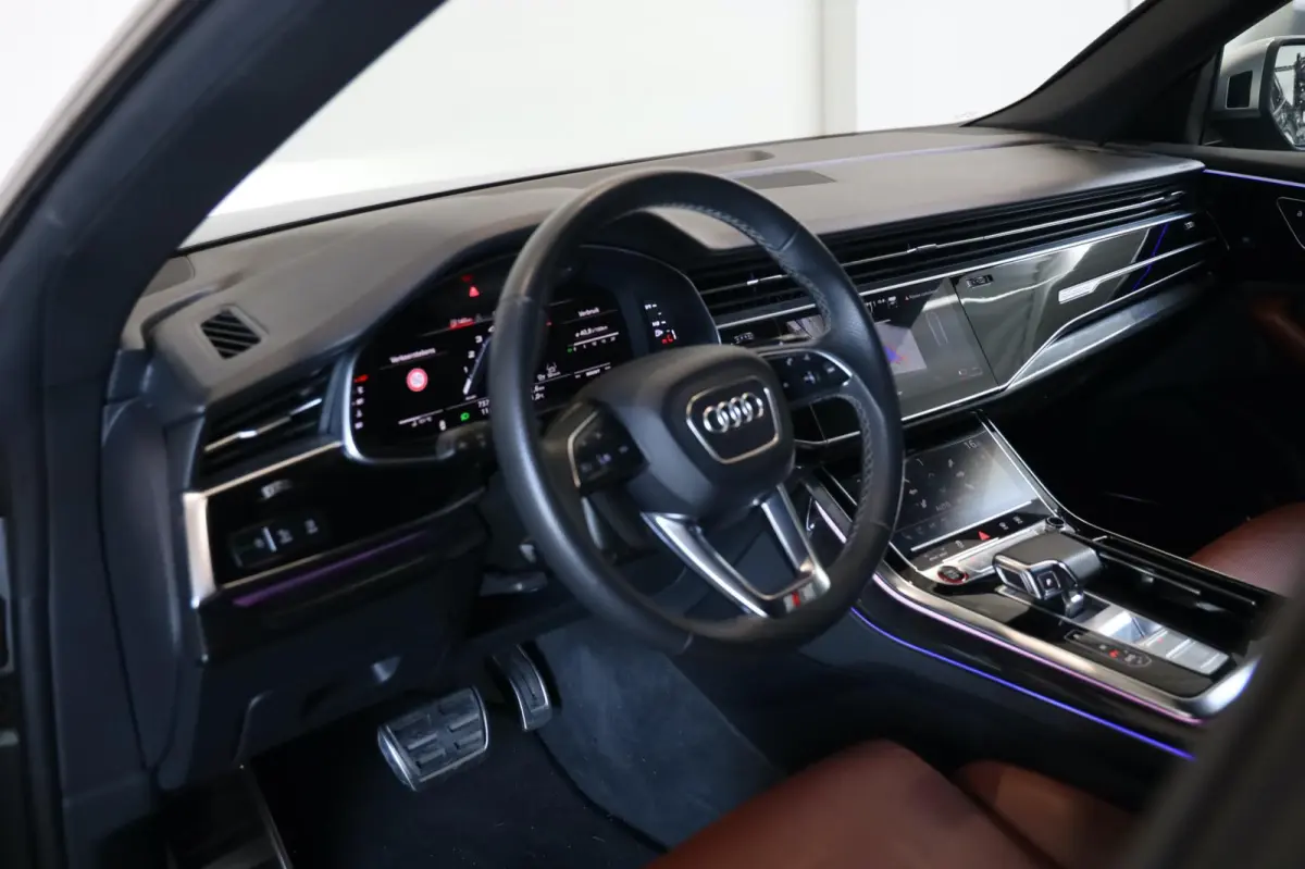 4.0 TFSI SQ8 QUATTRO MATRIX LED RED LEDER INTERIOR CAMERA 23" VELGEN B&O LEASE / INRUIL MOGELIJK