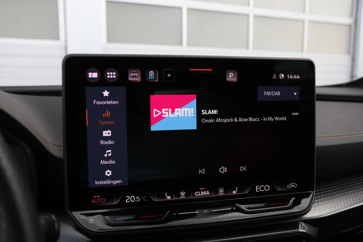 1.5 TSI 272pk e-Hybrid VZ Performance | SoH 100% | Panoramadak | Sennheiser | Stoelverwarming | 360 Camera | Navigatie