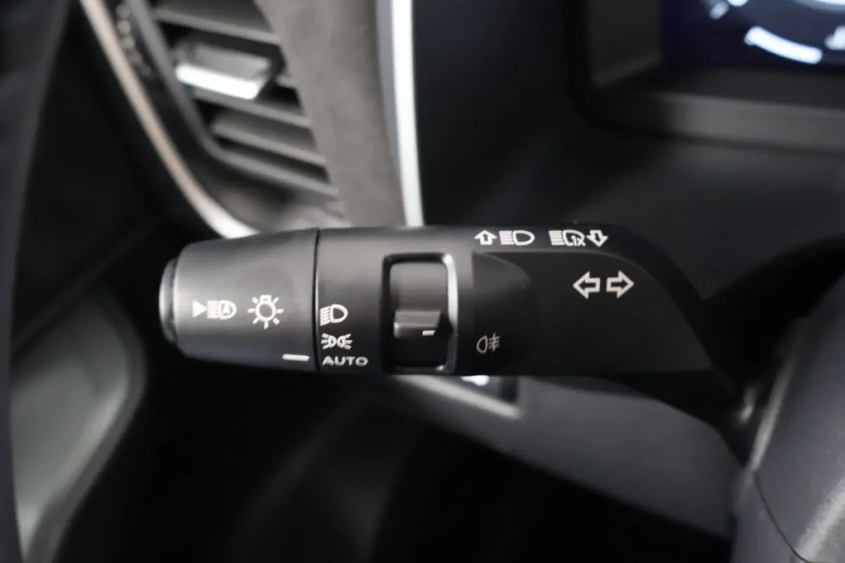1.3 MHEV X Tekna Plus + | Pano