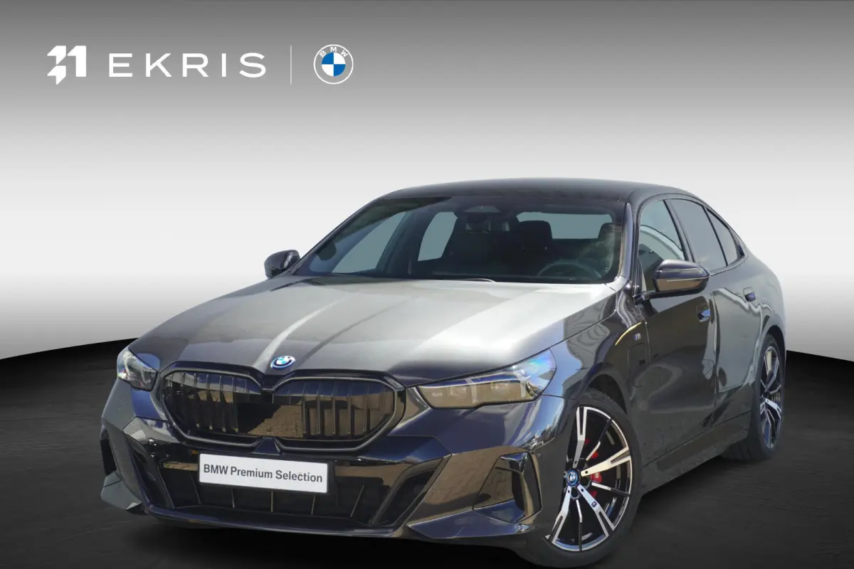 530e | M Sportpakket Pro | Harman Kardon | Driving Assistant Plus | Stuurwielrand verwarmd | Trekhaak