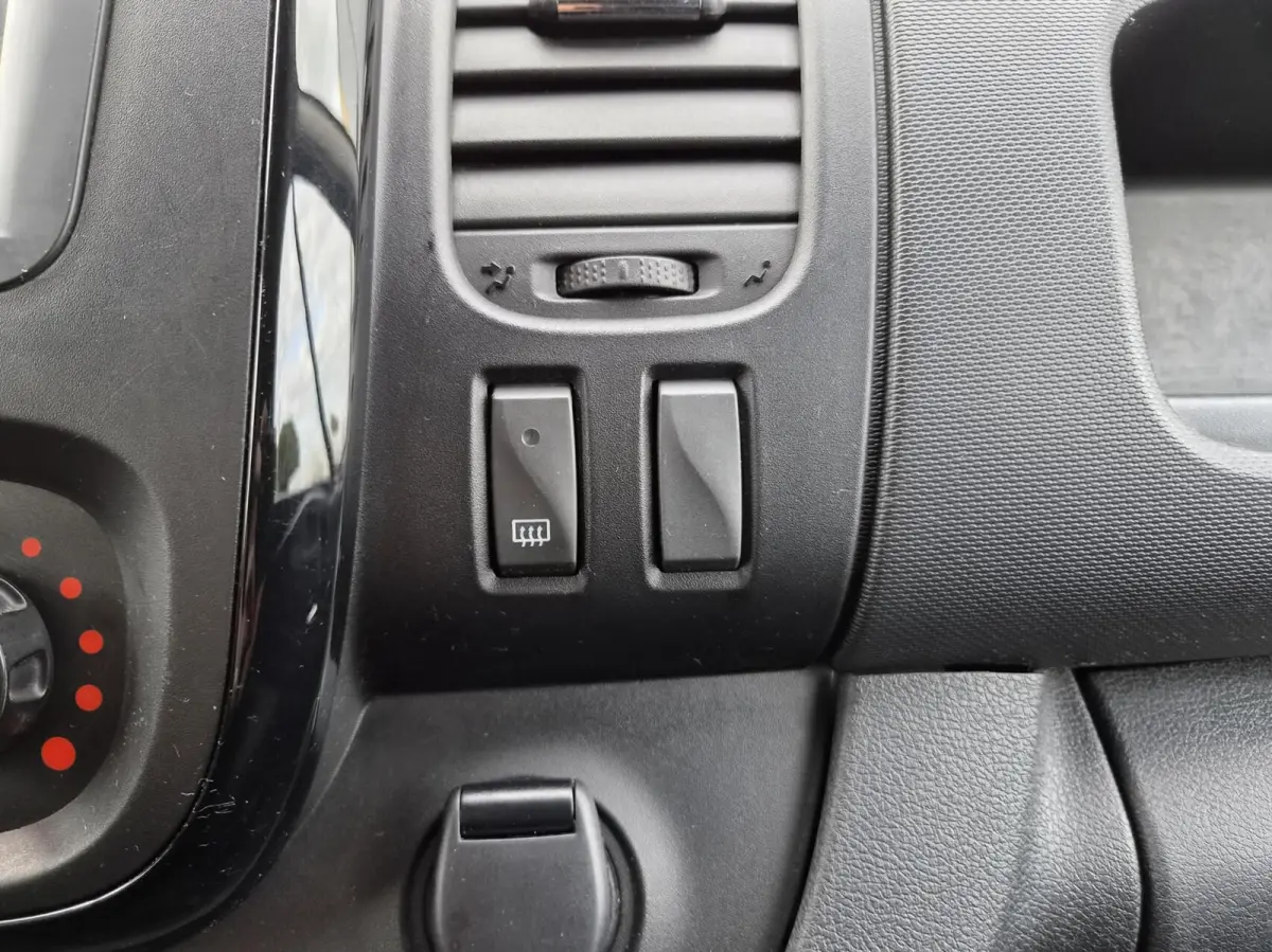1.6 CDTI L2H1 DC Airco Cruise Navi Trekh 140pk