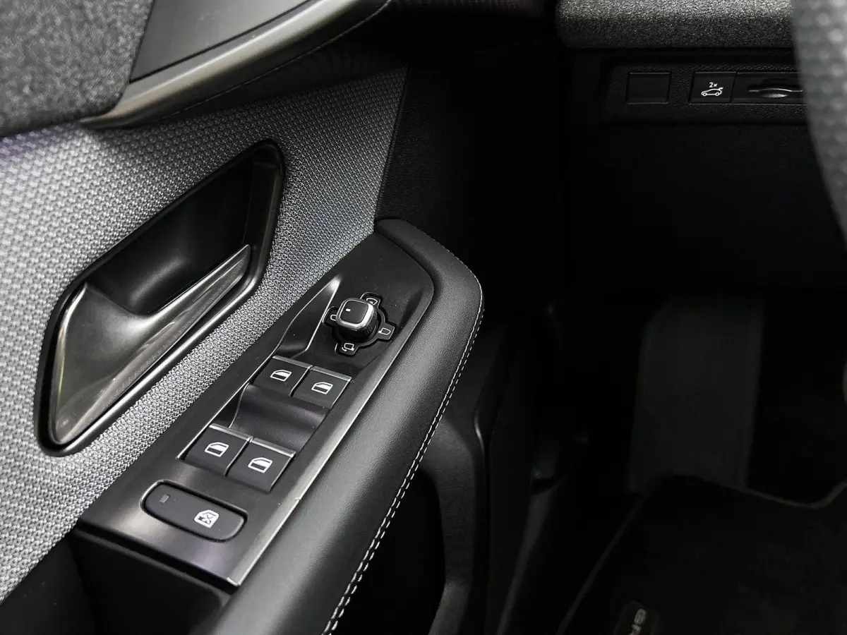 1.2 Turbo Hybrid GS Automaat | Pano | LMV | Head-up Display | Camera | Elektr kofferklep