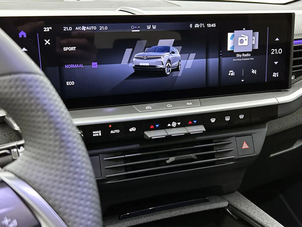 1.2 Turbo Hybrid GS Automaat | Pano | LMV | Head-up Display | Camera | Elektr kofferklep
