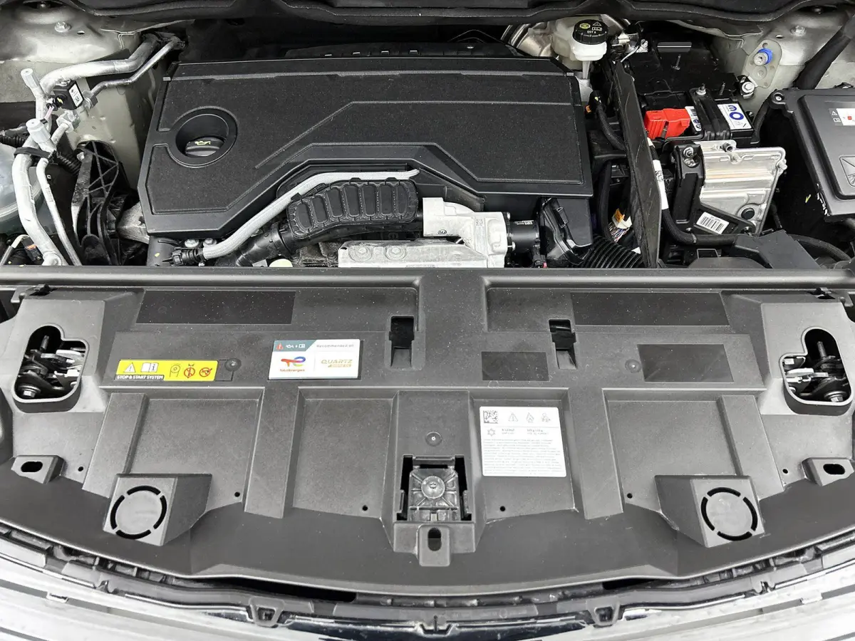 1.2 Turbo Hybrid GS Automaat | Pano | LMV | Head-up Display | Camera | Elektr kofferklep