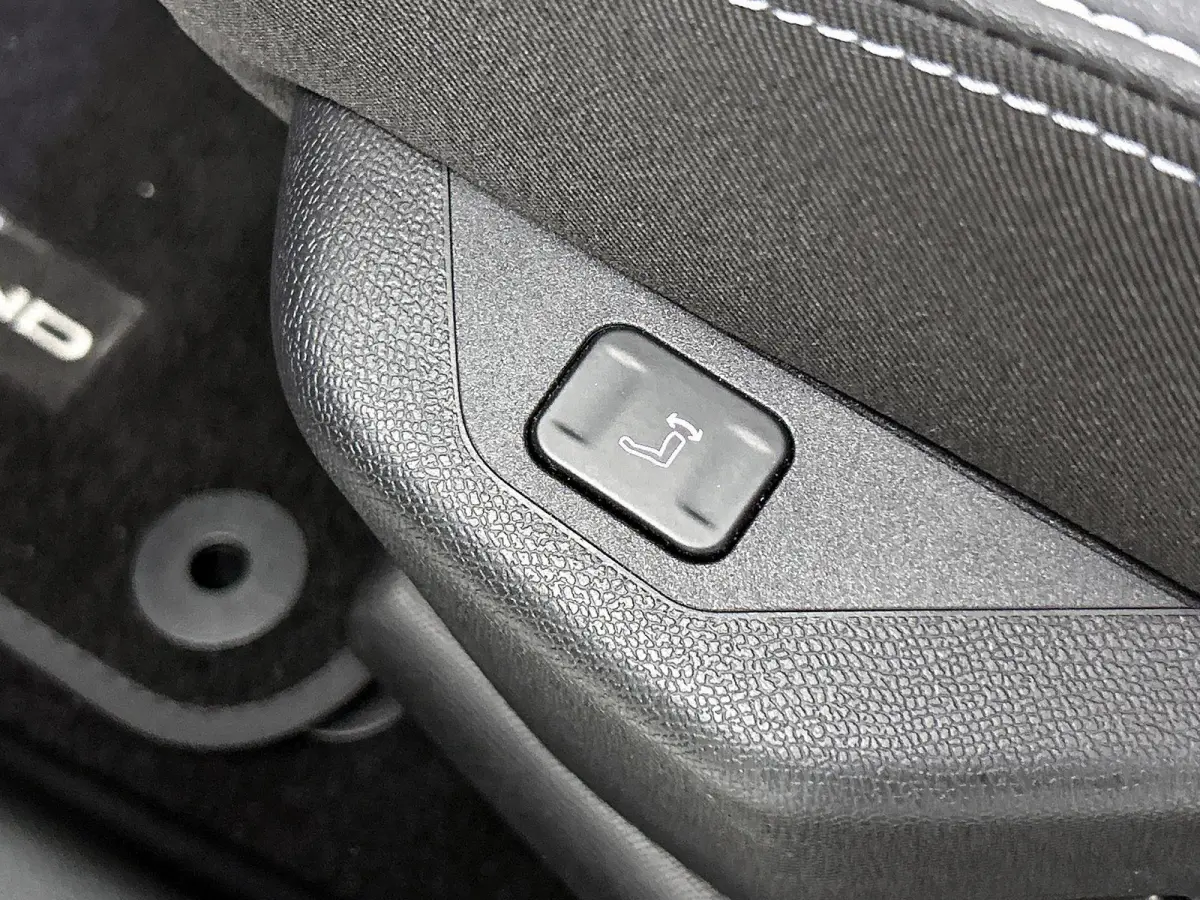 1.2 Turbo Hybrid GS Automaat | Pano | LMV | Head-up Display | Camera | Elektr kofferklep