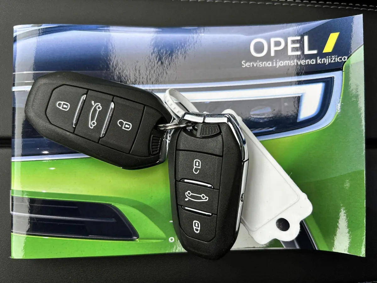 1.2 Turbo Hybrid GS Automaat | Pano | LMV | Head-up Display | Camera | Elektr kofferklep