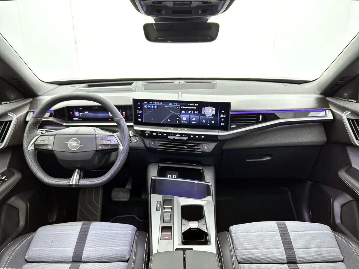 1.2 Turbo Hybrid GS Automaat | Pano | LMV | Head-up Display | Camera | Elektr kofferklep