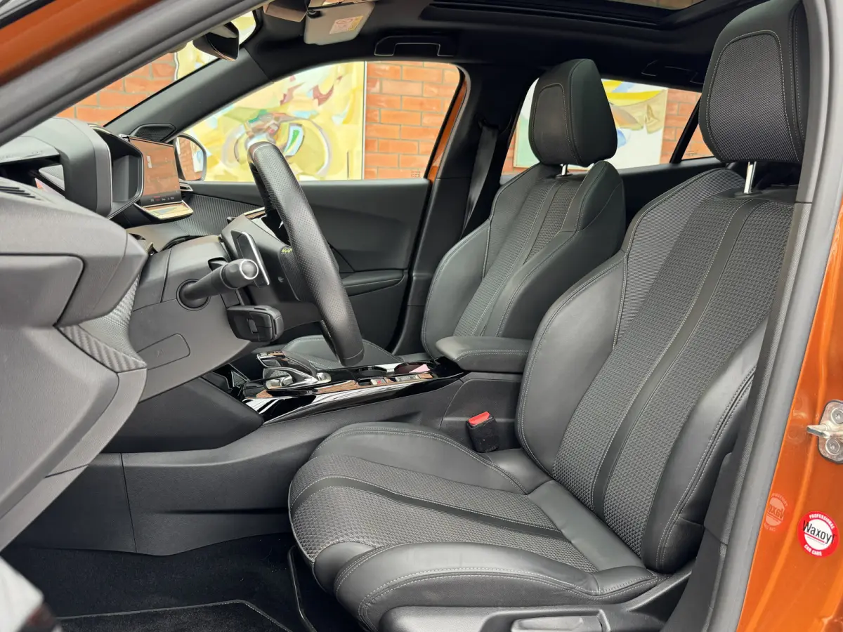 PureTech 130 Automaat GT-Line | Trekhaak afneembaar | Schuifdak | Adaptive Cruise Control | Keyless | Carplay/Android Auto | Climate Control |