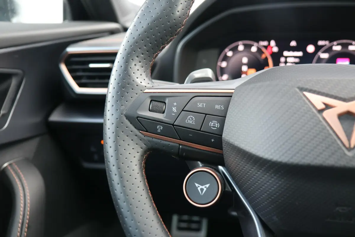 1.5 TSI e-Hybrid 272pk VZ Performance | SoH 97% | Panoramadak | Sennheiser | Stoelverwarming | 360 Camera | Navigatie