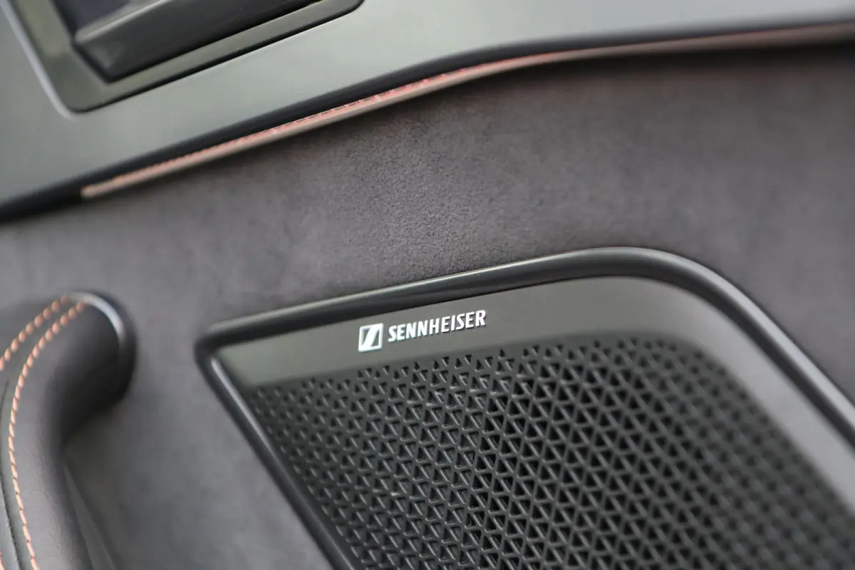 1.5 TSI e-Hybrid 272pk VZ Performance | SoH 97% | Panoramadak | Sennheiser | Stoelverwarming | 360 Camera | Navigatie