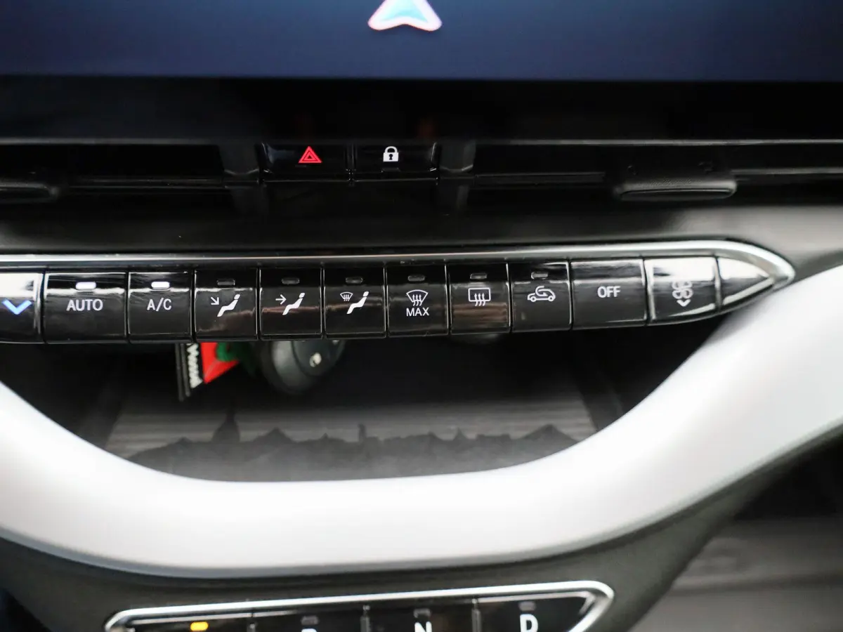 RED 42 kWh | Stoelverwarming | Apple Carplay | Cruise Control | Navigatie | Climate Control |