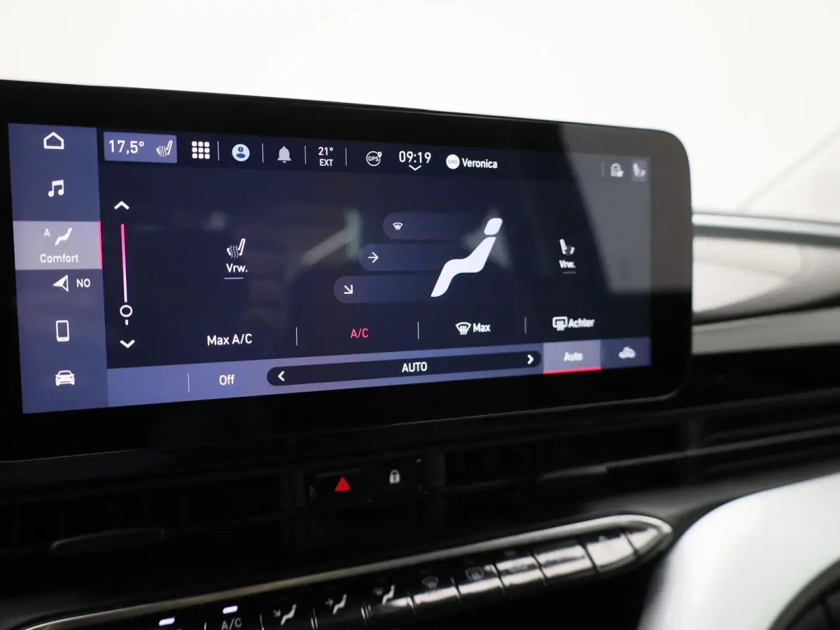 RED 42 kWh | Stoelverwarming | Apple Carplay | Cruise Control | Navigatie | Climate Control |