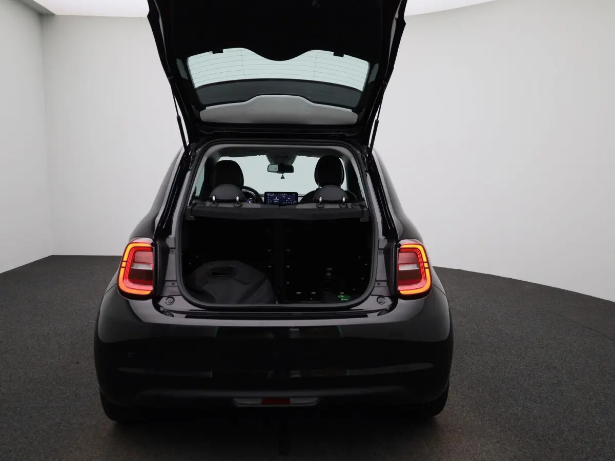 RED 42 kWh | Stoelverwarming | Apple Carplay | Cruise Control | Navigatie | Climate Control |