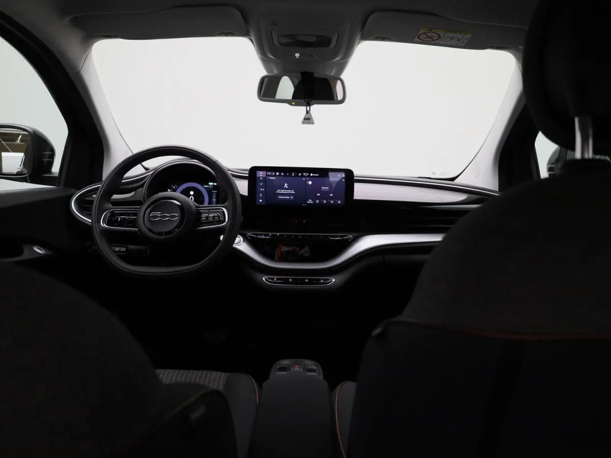 RED 42 kWh | Stoelverwarming | Apple Carplay | Cruise Control | Navigatie | Climate Control |