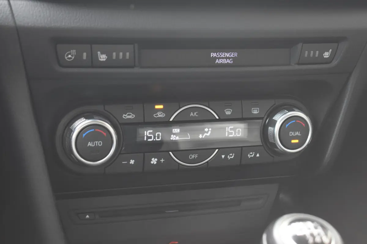 2.0 SkyActiv-G 120 GT-M LEDER LED LMV NAVI