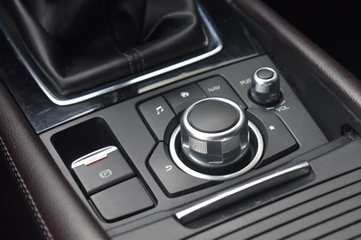 2.0 SkyActiv-G 120 GT-M LEDER LED LMV NAVI