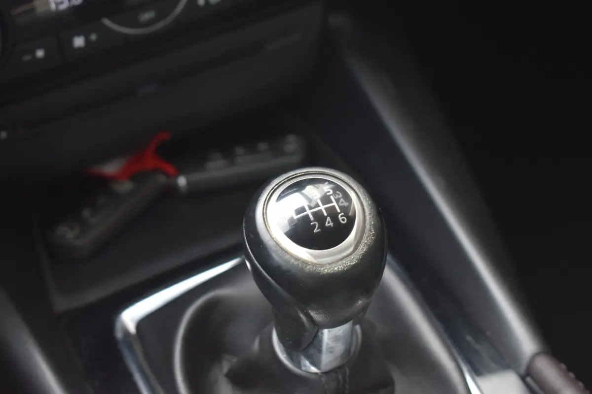 2.0 SkyActiv-G 120 GT-M LEDER LED LMV NAVI