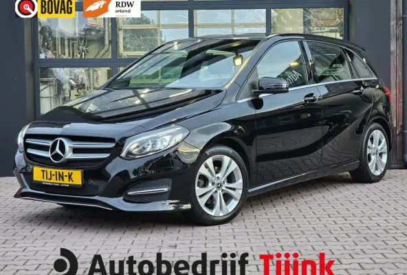 200 Business | Automaat | Trekhaak | LED | Camera | Stoelverwarming | Leder |