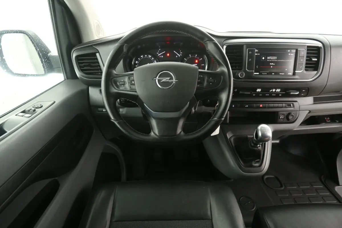 2.0D L3H1 | Clima | Cruise | Carplay | 3 Zits | Parkeersens. | Stoelverwarming