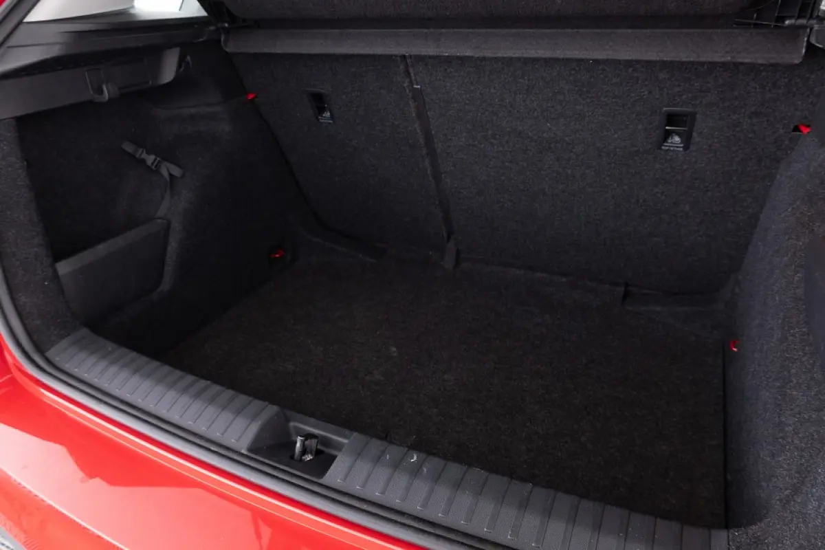 1.0 TSI Business Edition Sport Automaat !