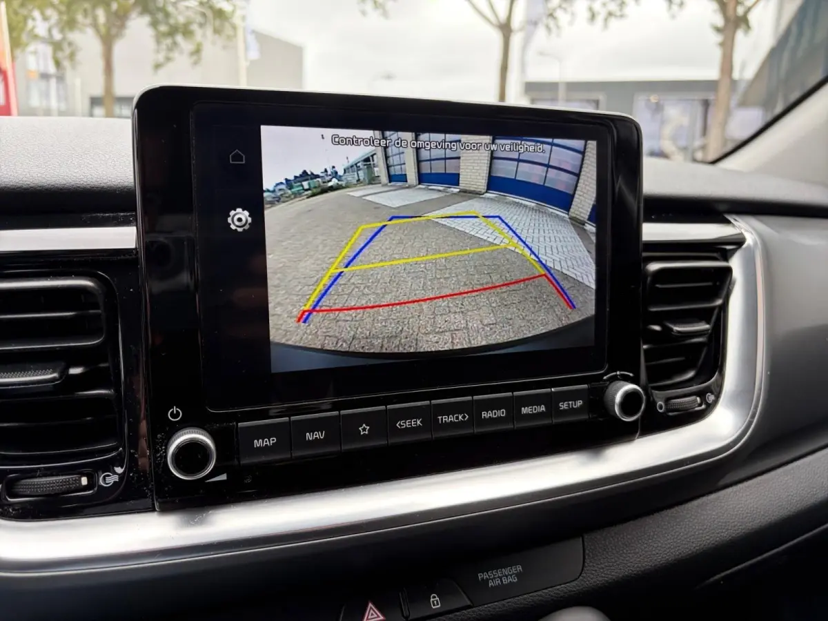 1.0 T-GDi MHEV DynamicPlusLine | *1e EIGENAAR | *LAGE KM- STAND | APPLE CARPLAY/ ANDROID AUTO | CAMERA | NAVI | KEYLESS | CLIMA | DEALER ONDERH. | ORIGINEEL NL  |