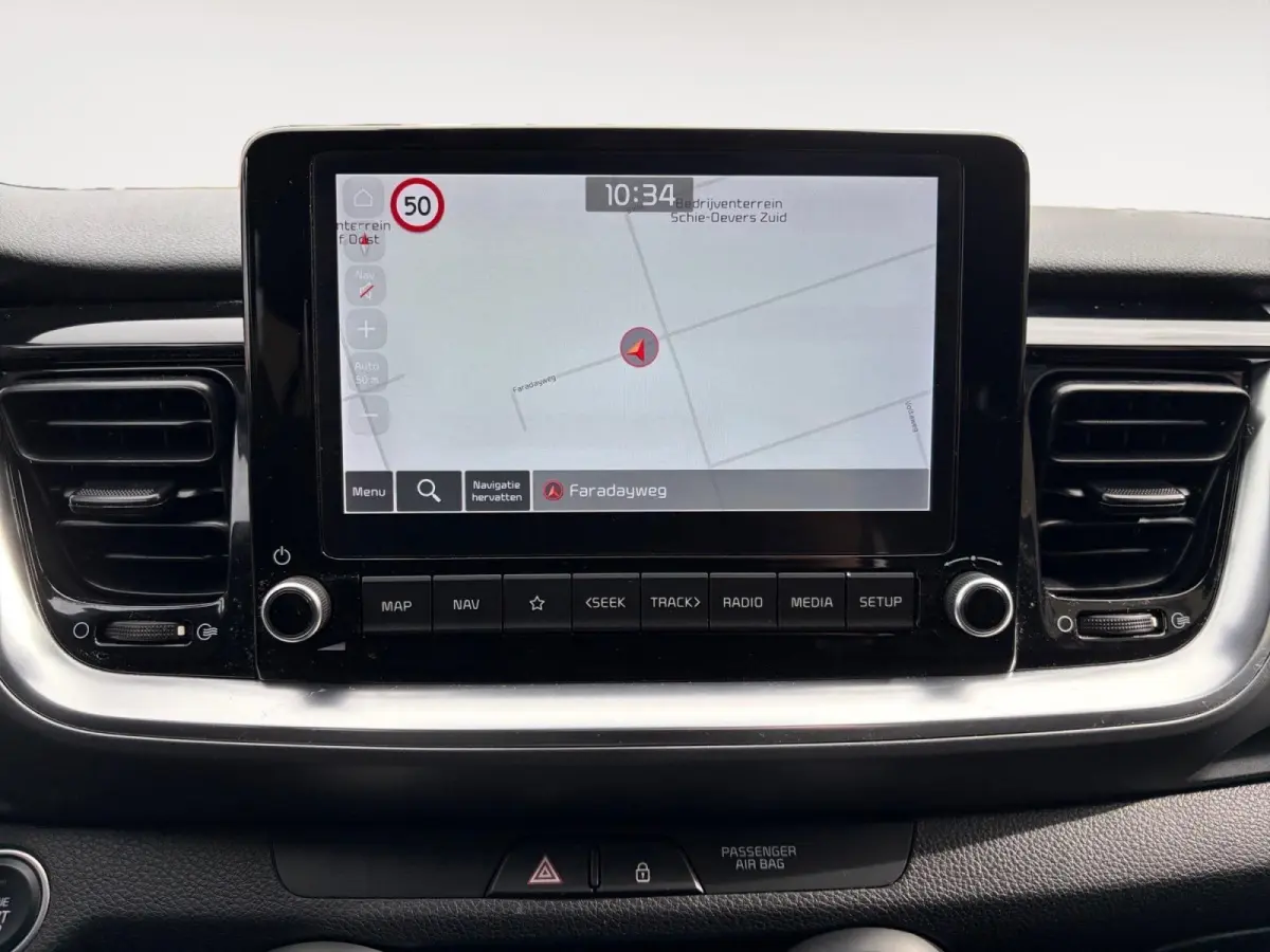 1.0 T-GDi MHEV DynamicPlusLine | *1e EIGENAAR | *LAGE KM- STAND | APPLE CARPLAY/ ANDROID AUTO | CAMERA | NAVI | KEYLESS | CLIMA | DEALER ONDERH. | ORIGINEEL NL  |