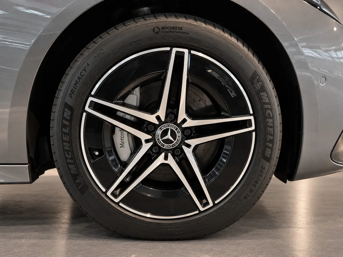 300 e AMG Line | Distronic |Panodak | Trekhaak | Night pakket