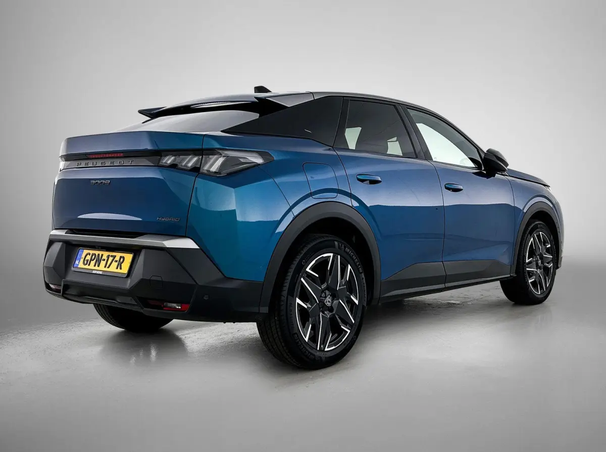SUV Allure Hybrid 145pk Automaat | Navigatie | 360° Camera | Stuurverwarming | Adaptieve Cruise Control | Dodehoeksensor | Climate Control | Parkeersensoren v+a | Draadloze Apple Carplay / 
