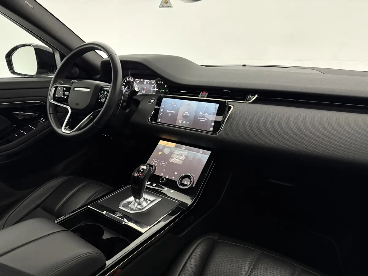 1.5 P300e AWD R-Dynamic SE | Snelladen | Pano | Camera | Cruise | Carplay | LED | Parkeersens.