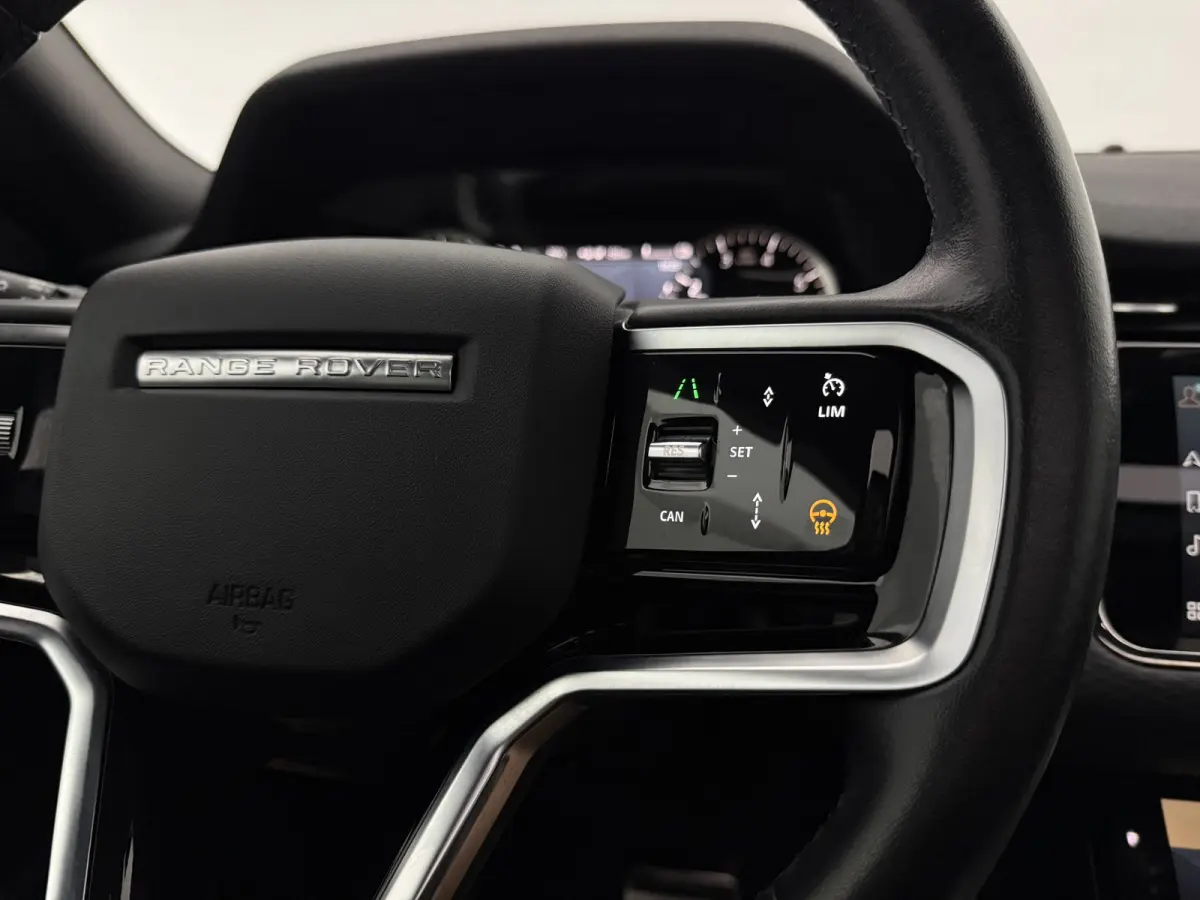 1.5 P300e AWD R-Dynamic SE | Snelladen | Pano | Camera | Cruise | Carplay | LED | Parkeersens.