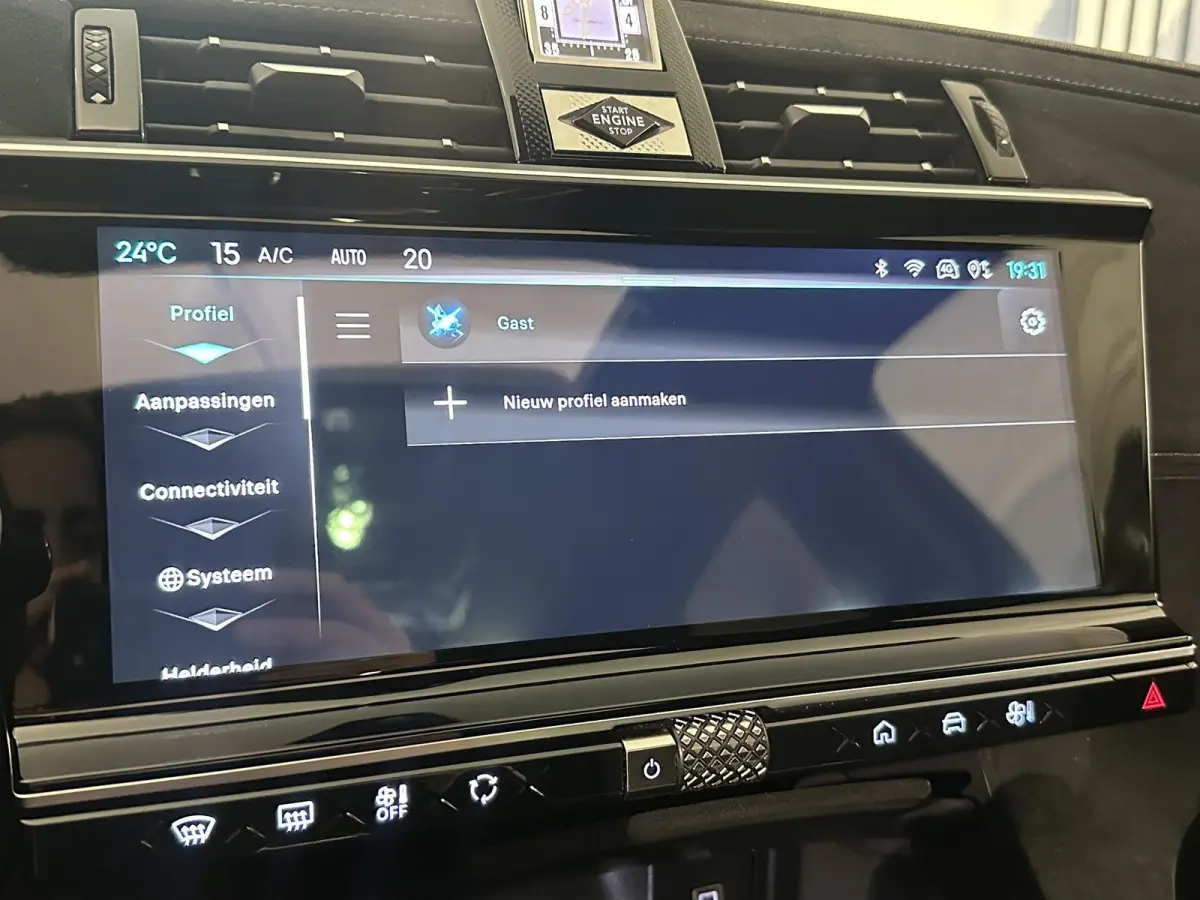 E-Tense 300 4x4 Performance Line+ | 360° Camera | Focal Audio | Alcantara | Panoramadak